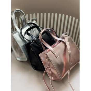 Cartera Night