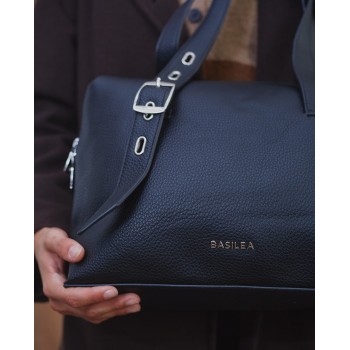 Cartera Strong